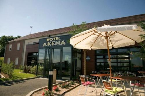 Hotel Akena City : Hotel proche de Louâtre