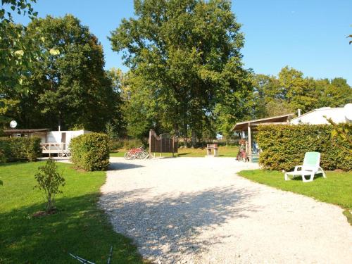 Jura mobile home : Hebergement proche de Château-Chalon