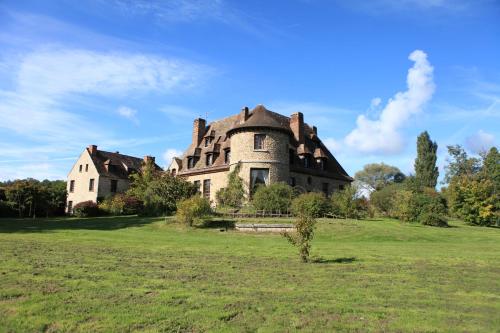 Manoir le Logis D'Arniere : Chambres d'hotes/B&B proche de Clairefontaine-en-Yvelines