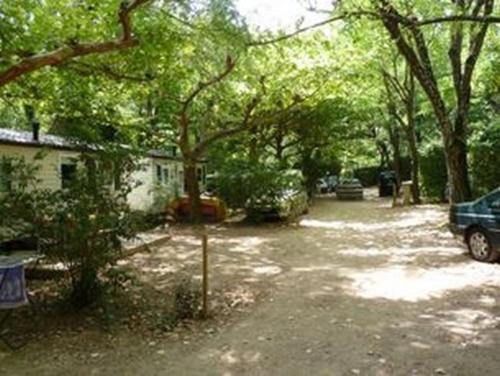 Camping Le Camp des Gorges : Hebergement proche de Bidon