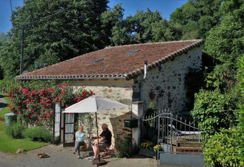 The Rose Barn - La Grange aux Roses : Hebergement proche de Marillac-le-Franc