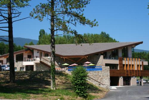 Le Pré du Lac : Hotel proche de La Chapelle-Saint-Maurice