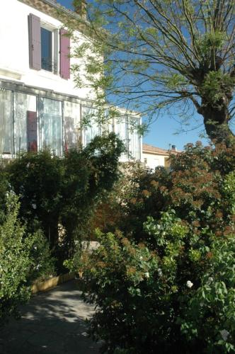 Bastide : Hebergement proche de Pailhès