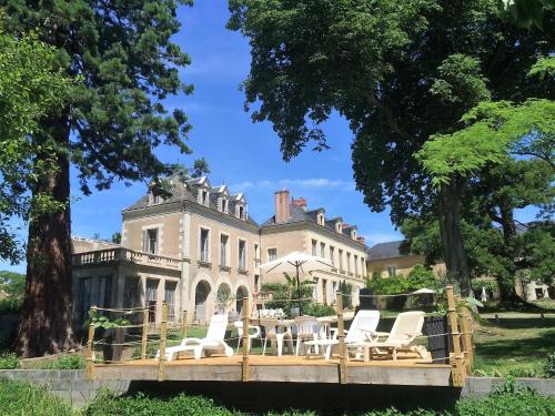 La Grande Maison : Chambres d'hotes/B&B proche de Saint-Léger-de-Montbrillais
