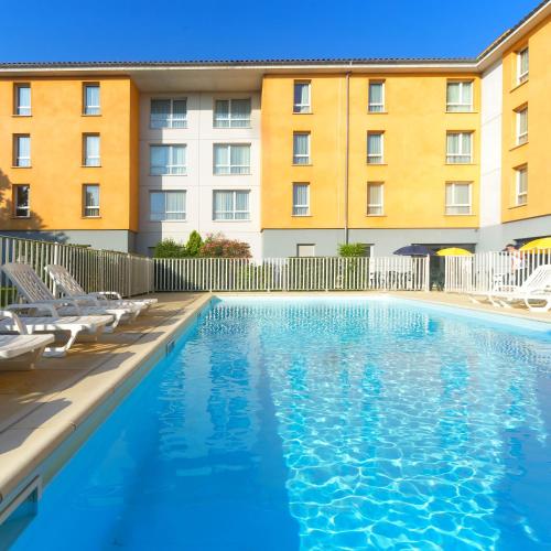 Appart'Hotel Cerise Carcassonne Nord : Hebergement proche de Malves-en-Minervois