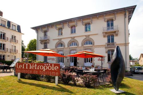 Hotels & Résidences - Le Metropole : Hebergement proche de Mélisey