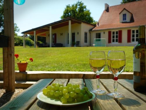 Maison le Bip en France : Hebergement proche de Saint-Agnant-de-Versillat