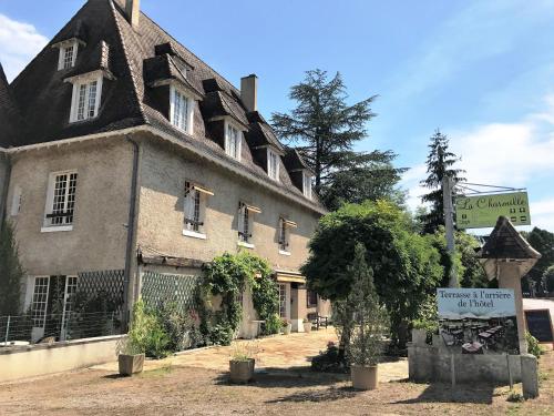 Hostellerie La Charmille : Hotel proche de Saint-Pierre-de-Chignac