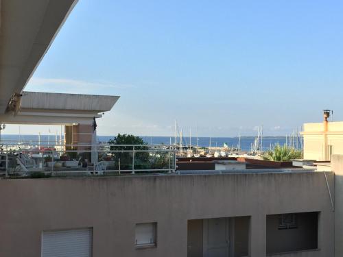 Cozy Apartment sea view Air Cond : Appartement proche de Vallauris