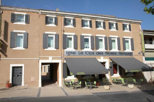 Logis Hotel Le Clos Des Oliviers : Hotel proche d'Aiguèze
