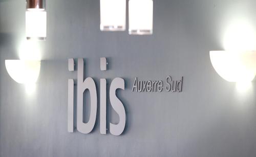 ibis Auxe