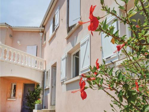 One-Bedroom Apartment in Bastia : Appartement proche de San-Martino-di-Lota