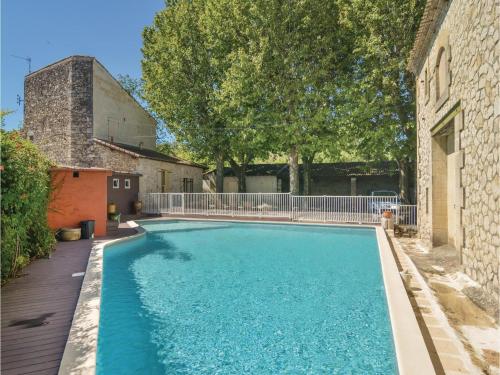 Four-Bedroom Holiday Home in Comps : Hebergement proche d'Aramon