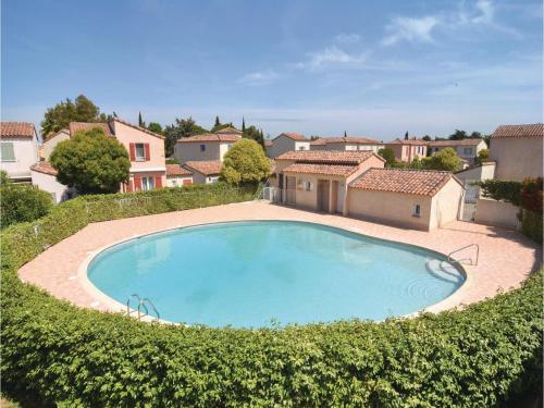 Three-Bedroom Holiday Home in Aigues-Mortes : Hebergement proche d'Aigues-Mortes