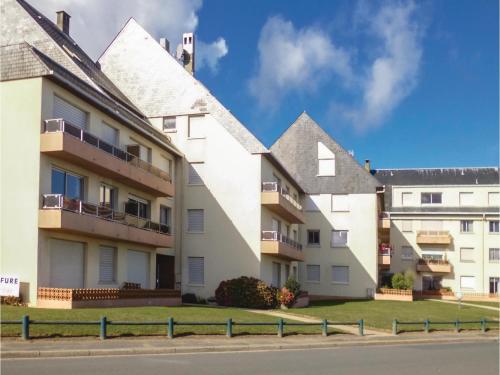 One-Bedroom Apartment in Grandcamp Maisy : Appartement proche d'Osmanville