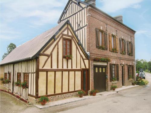 Holiday home Rue Du Bois Benard : Hebergement proche de Saint-Aubin-du-Thenney