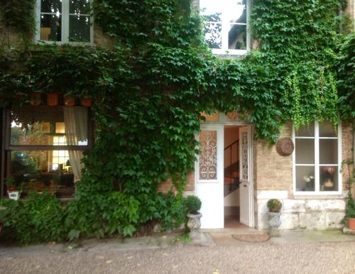 Chambres D'Hôtes La Villa Aliénor : Chambres d'hotes/B&B proche de Sainte-Marie-de-Vatimesnil