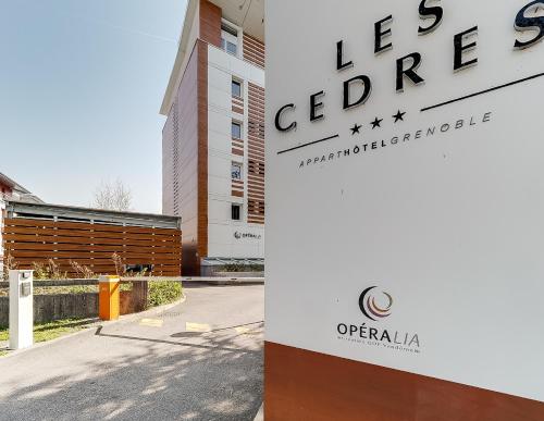 Apparthotel Opéralia Grenoble Les Cèdres : Hebergement proche de Champagnier