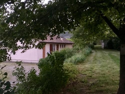 Une terrasse en Ardeche : Hebergement proche de Berrias-et-Casteljau