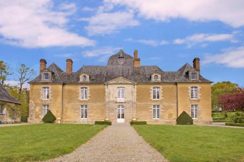 Château Du Bois Glaume : Hebergement proche de Saint-Malo-de-Phily