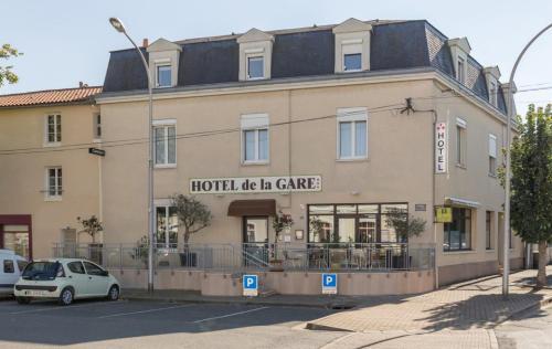 Hôtel de la Gare : Hotel proche de Glénouze