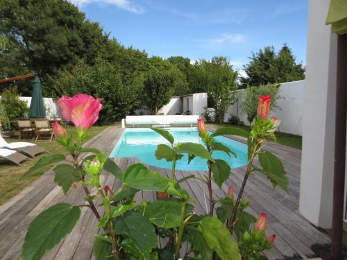 Maison de Charme avec piscine La Rochelle : Hebergement proche de Puilboreau
