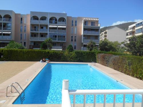Appartement Les Prés Fleuris - Vacances Côte d'Azur : Appartement proche de Mandelieu-la-Napoule