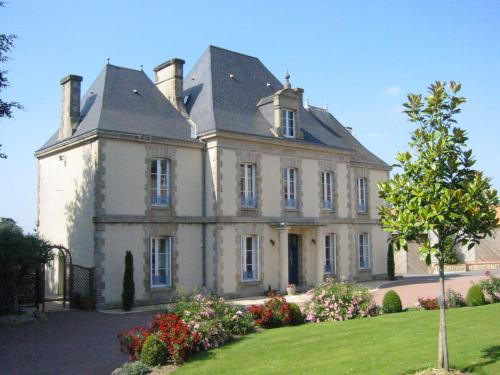 Chateau la Pierre Levée : Hebergement proche de Les Brouzils