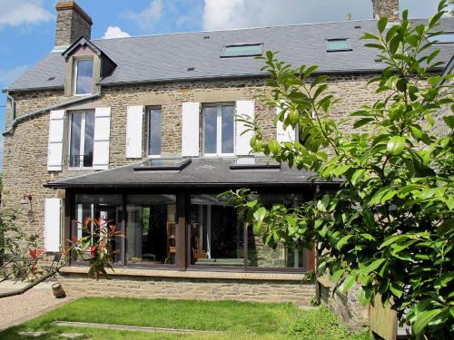 Ferienhaus Les Moutiers-en-Cinglais 400S : Hebergement proche d'Angoville