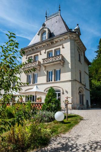 Gite Du Chateau De La Chomette : Hebergement proche de Beauzac