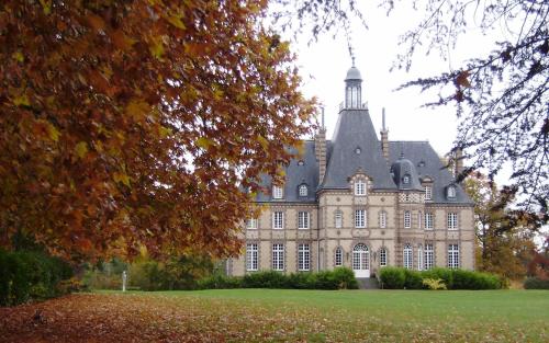 Château Rivesarthe : Chambres d'hotes/B&B proche de Saint-Jean-du-Bois