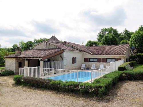 Ferienhaus mit Pool Saint Matré 400S : Hebergement proche de Grézels