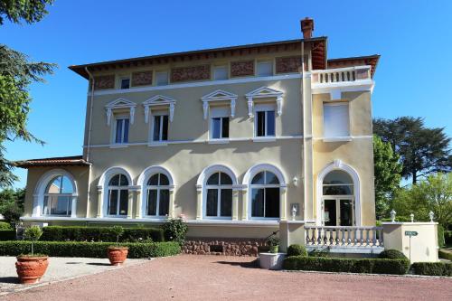 Château Blanchard : Hotel proche de Larajasse