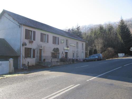 Hotel La Croix des Bois : Hotel proche de Montmarault