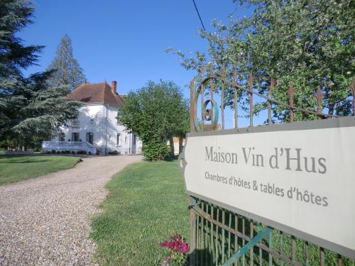 Maison Vin d'Hus : Chambres d'hotes/B&B proche de Le Bouchaud