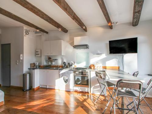 Welkeys Apartment - Paul Manivet : Appartement proche d'Avignon