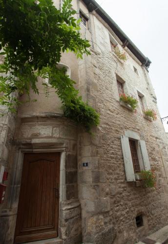 La Maison d'Alienor | Gîtes : Hebergement proche de Vézannes
