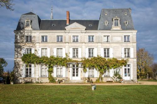 Chambres d'Hotes Château de la Puisaye : Chambres d'hotes/B&B proche de Mesnil-sur-l'Estrée
