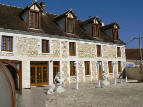 Le Manoir des Chapelles : Chambres d'hotes/B&B proche de Maligny