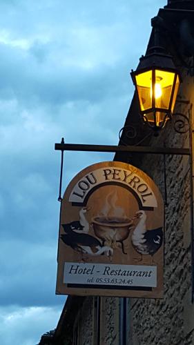 Auberge Lou Peyrol : Hotel proche de Saint-Avit-Rivière