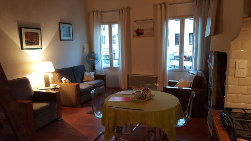 Le Balcon des Cardeurs : Appartement proche d'Aix-en-Provence