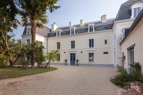Villa Saint Raphaël : Chambres d'hotes/B&B proche de La Richardais