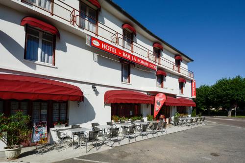 HOTEL DE LA POMME D'OR : Hotel proche de Bertignolles