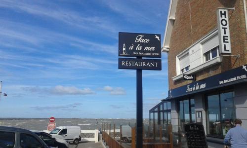 Face à la mer : Hotel proche de Saint-Omer-Capelle