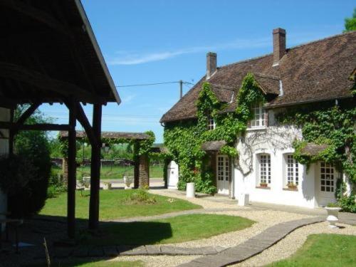 Auberge De La Scierie : Hotel proche de Marigny-le-Châtel