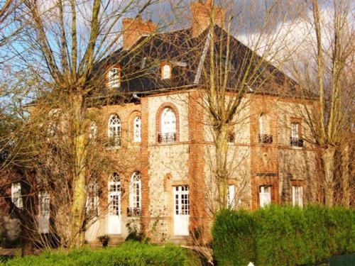 Le Manoir du Moucel : Hebergement proche de Thiergeville