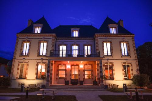 Résidence Château du Mée : Hotel proche de Morsang-sur-Seine