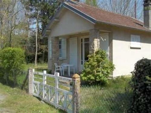 House Jullouville maison de vacances de plain pied : Hebergement proche de Champeaux