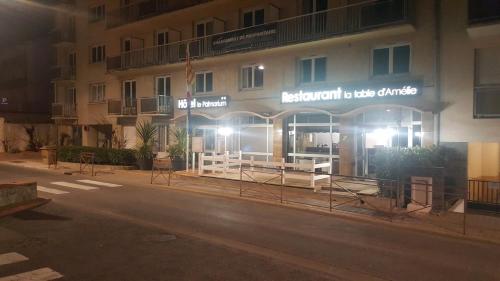 le palmarium hotel ** : Hotel proche de Reynès
