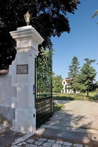 Villa Claude : Chambres d'hotes/B&B proche de Châteaubernard